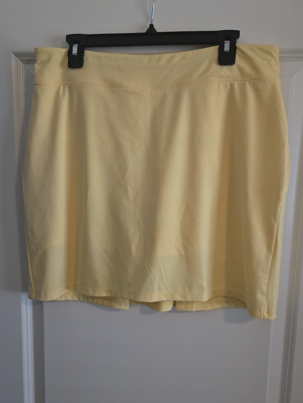 Light Yellow Women's Mini Skirt - Sleek Pull-On Design